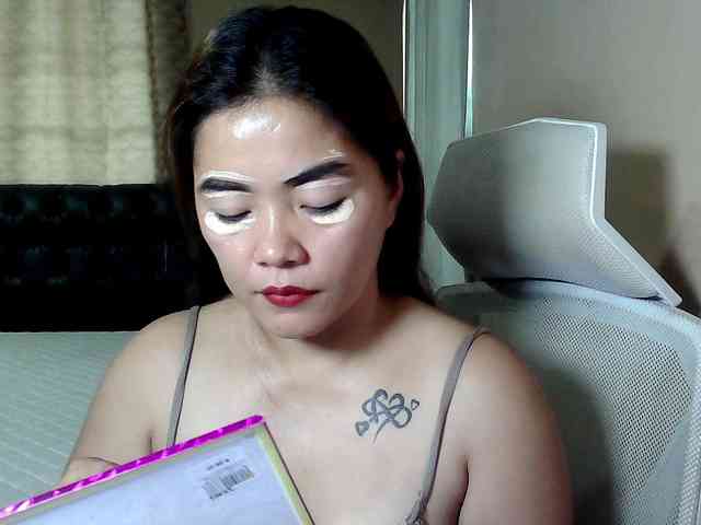 Wildhotsinglemom69 webcam