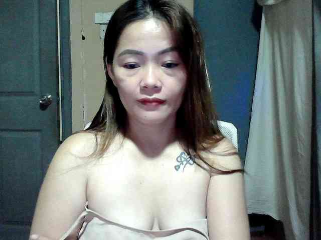 Wildhotsinglemom69 webcam