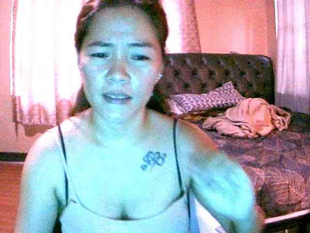 Wildhotsinglemom69 webcam