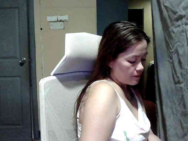 Wildhotsinglemom69 webcam