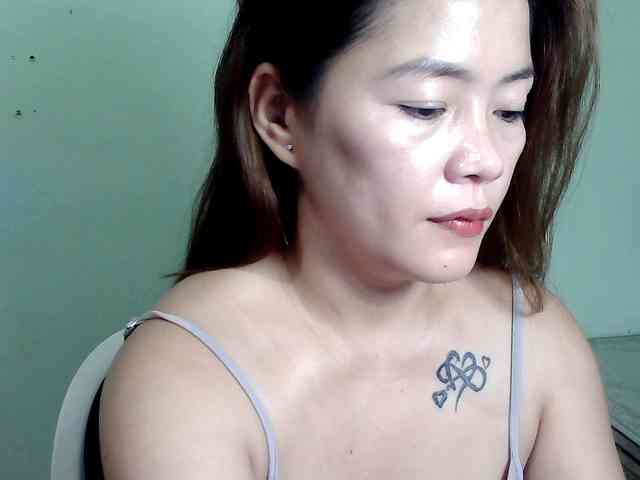 Wildhotsinglemom69 webcam