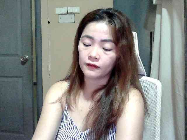 Wildhotsinglemom69 webcam