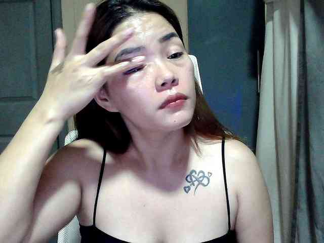 Wildhotsinglemom69 webcam