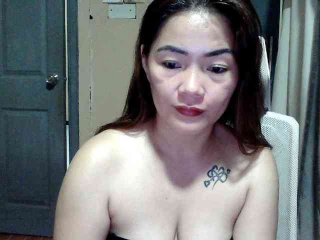 Wildhotsinglemom69 webcam