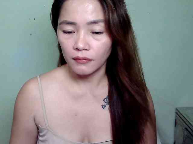 Wildhotsinglemom69 webcam