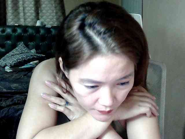 Wildhotsinglemom69 webcam