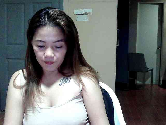 Wildhotsinglemom69 webcam