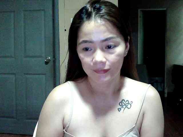 Wildhotsinglemom69 webcam