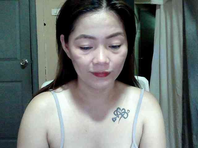 Wildhotsinglemom69 webcam