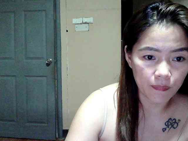 Wildhotsinglemom69 webcam