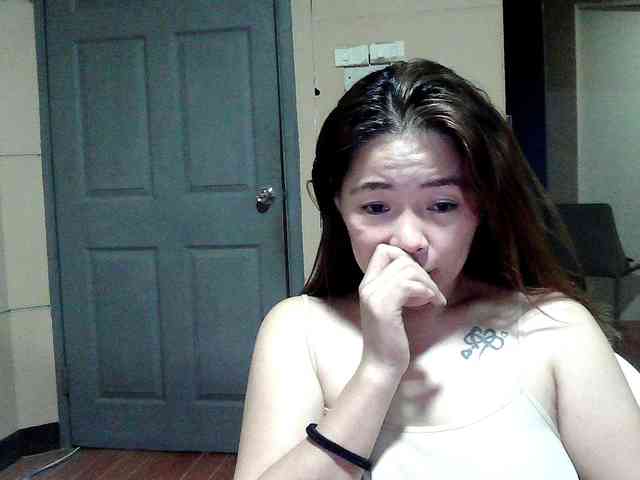 Wildhotsinglemom69 webcam