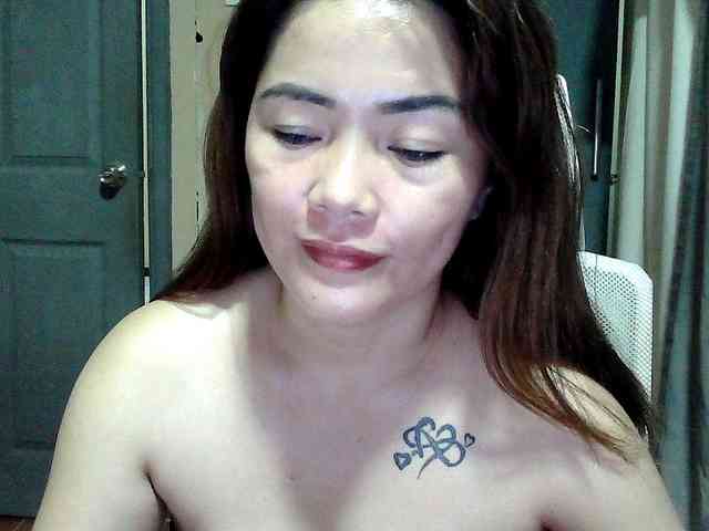 Wildhotsinglemom69 webcam