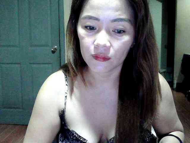 Wildhotsinglemom69 webcam