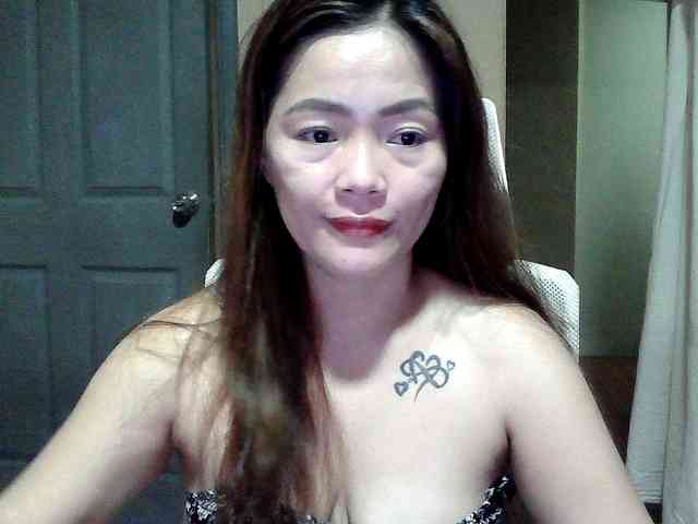 Wildhotsinglemom69 webcam