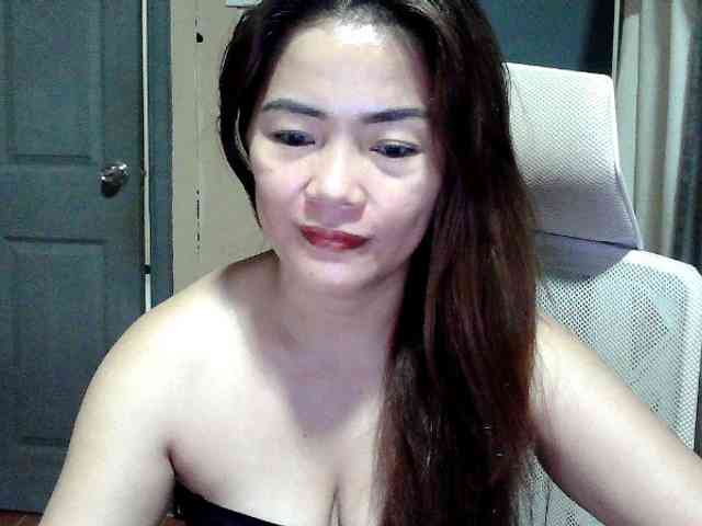 Wildhotsinglemom69 webcam