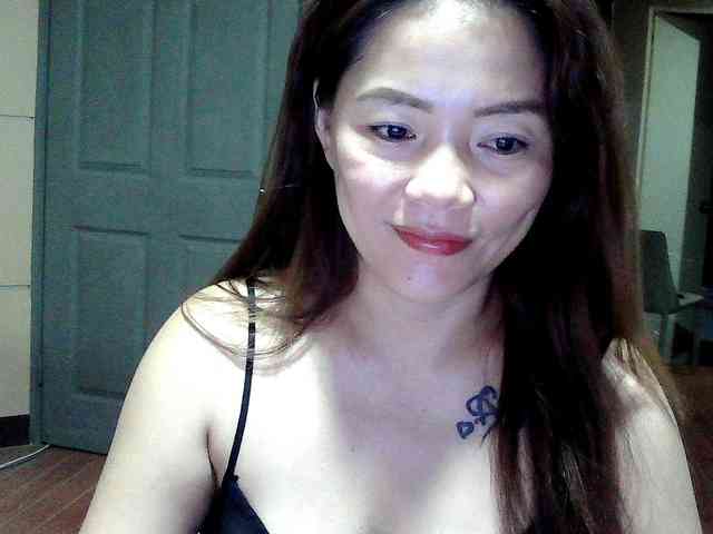 Wildhotsinglemom69 webcam