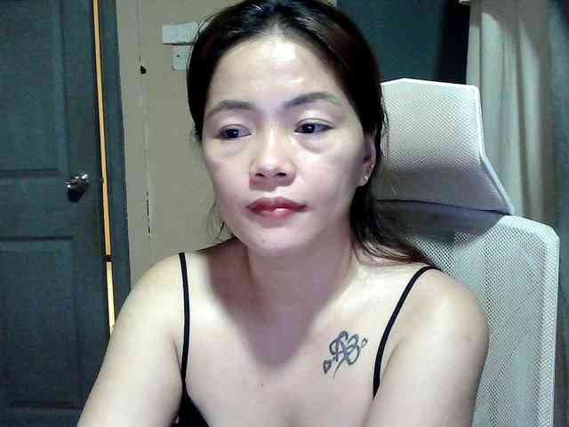 Wildhotsinglemom69 webcam