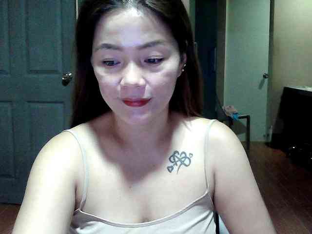 Wildhotsinglemom69 webcam