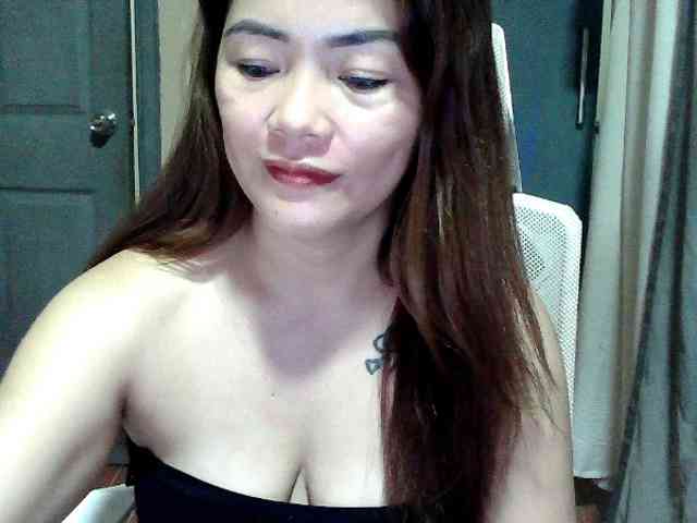 Wildhotsinglemom69 webcam