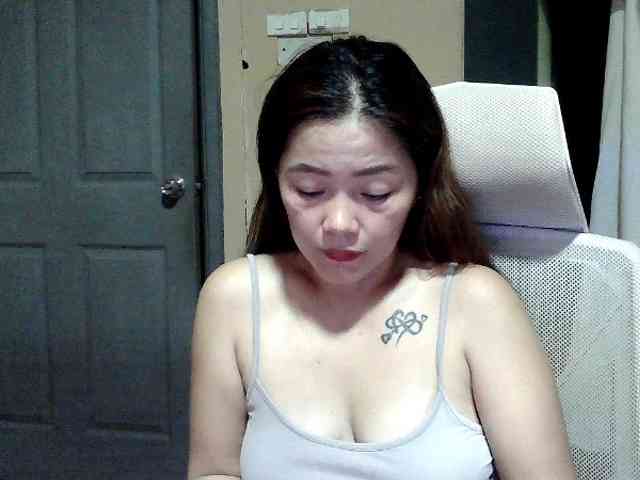 Wildhotsinglemom69 webcam