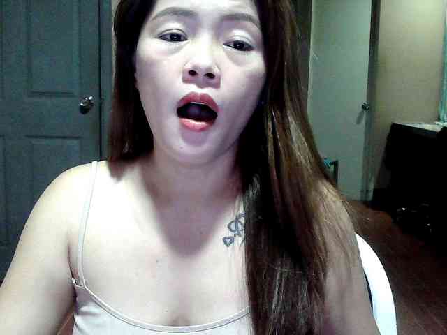 Wildhotsinglemom69 webcam