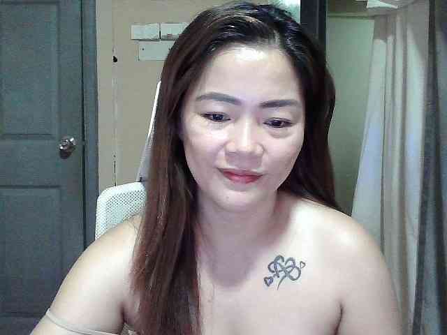 Wildhotsinglemom69 webcam