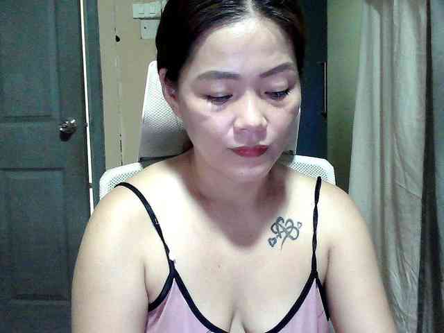 Wildhotsinglemom69 webcam