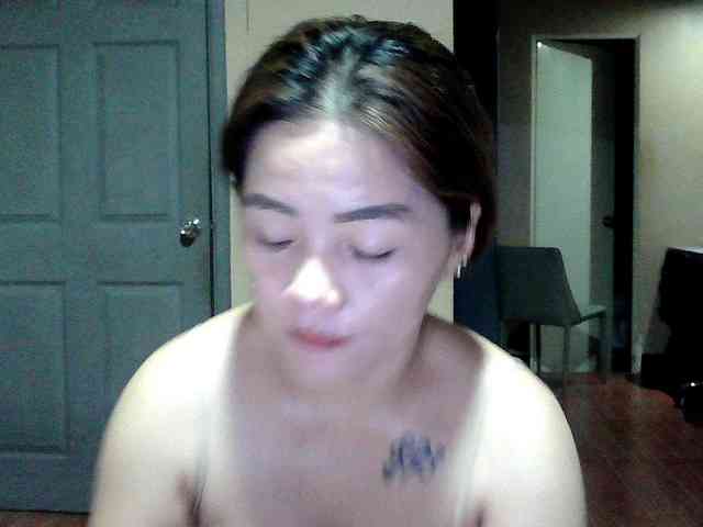 Wildhotsinglemom69 webcam