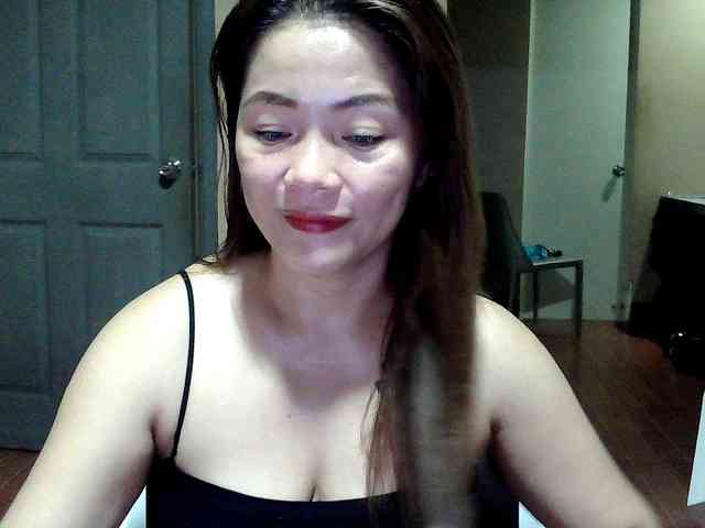 Wildhotsinglemom69 webcam