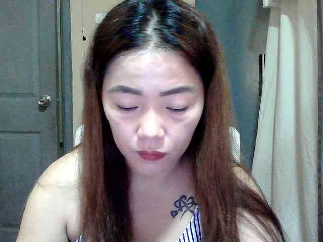 Wildhotsinglemom69 webcam