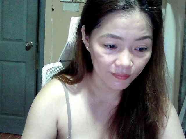 Wildhotsinglemom69 webcam