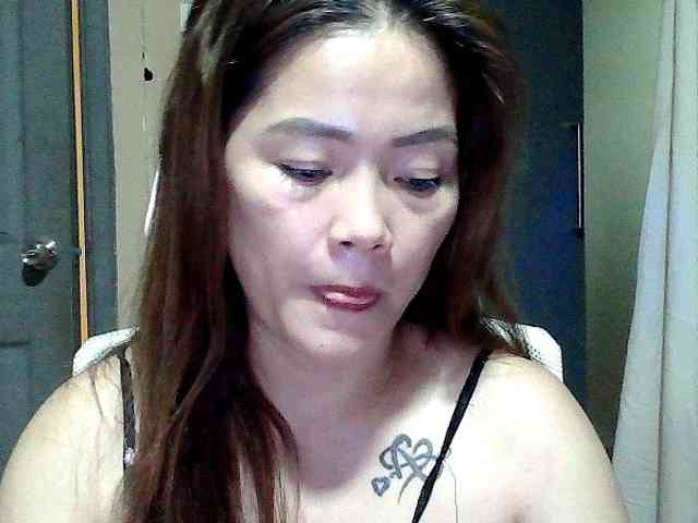 Wildhotsinglemom69 webcam