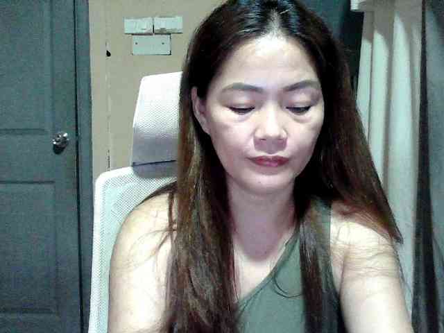 Wildhotsinglemom69 webcam