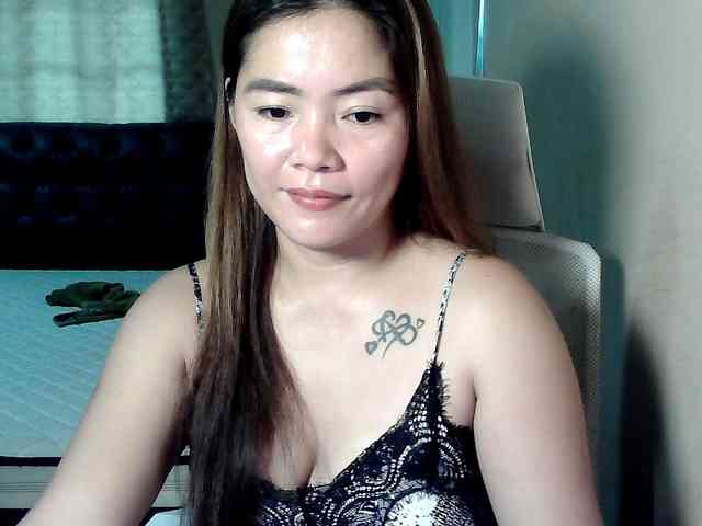 Wildhotsinglemom69 webcam