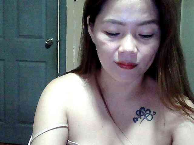 Wildhotsinglemom69 webcam