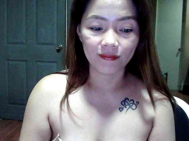 Wildhotsinglemom69 webcam