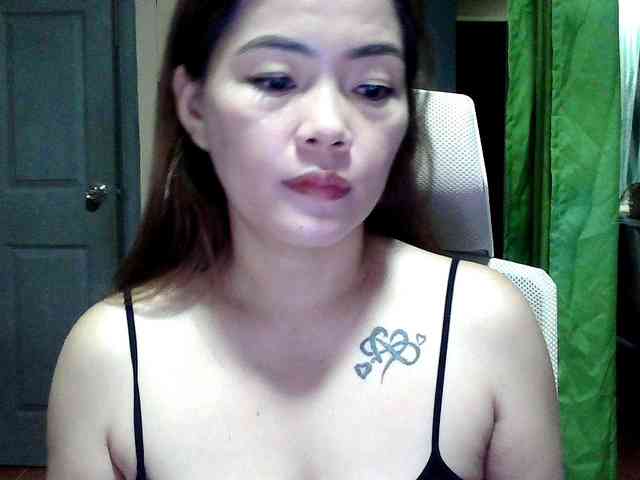 Wildhotsinglemom69 webcam