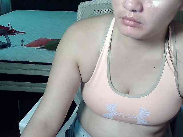 Wildhotsinglemom69 webcam