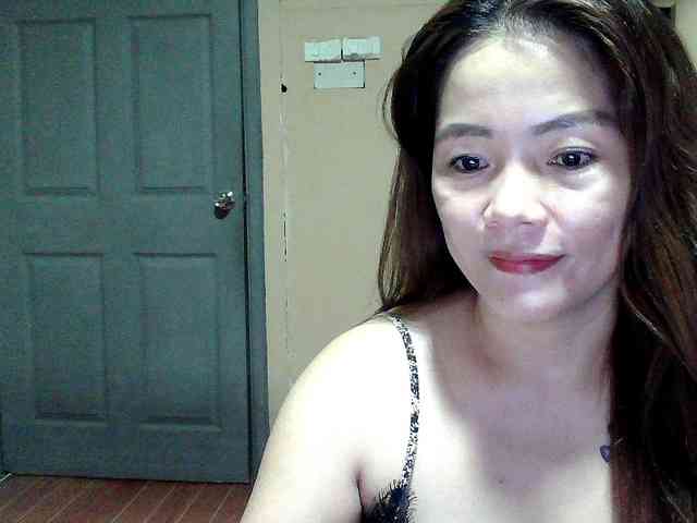 Wildhotsinglemom69 webcam