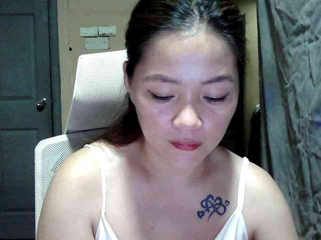 Wildhotsinglemom69 webcam