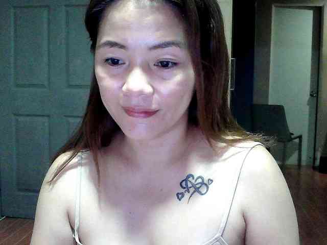 Wildhotsinglemom69 webcam