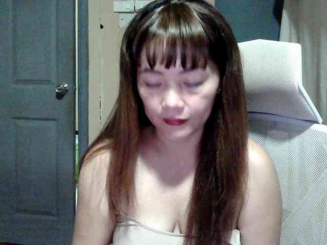 Wildhotsinglemom69 webcam