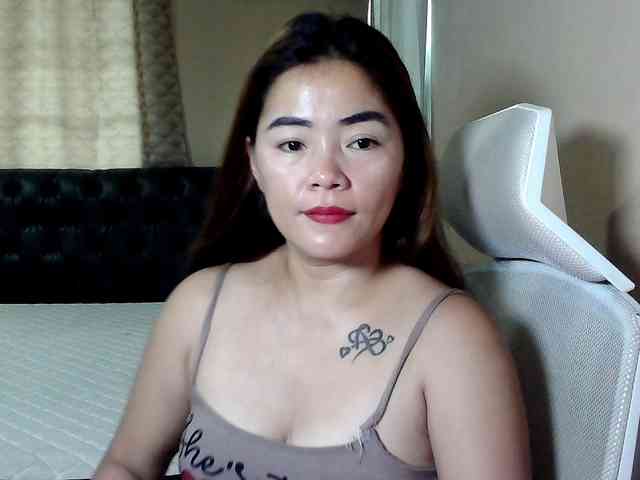 Wildhotsinglemom69 webcam