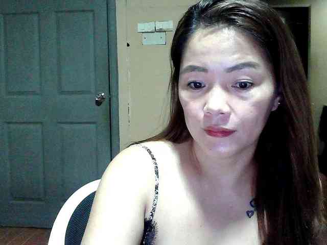 Wildhotsinglemom69 webcam