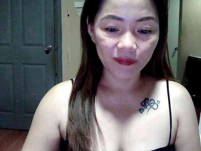 Wildhotsinglemom69 webcam