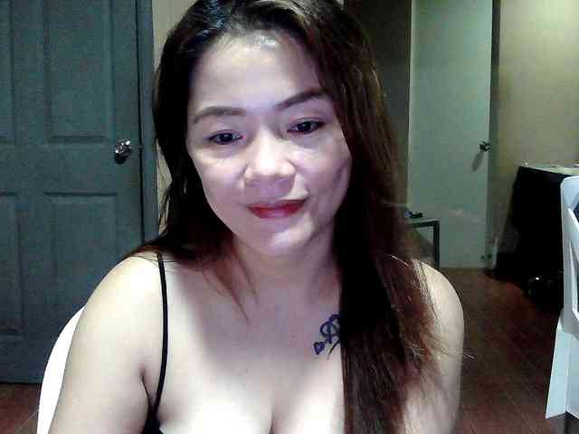 Wildhotsinglemom69 webcam