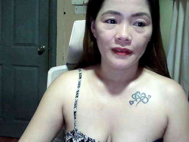 Wildhotsinglemom69 webcam