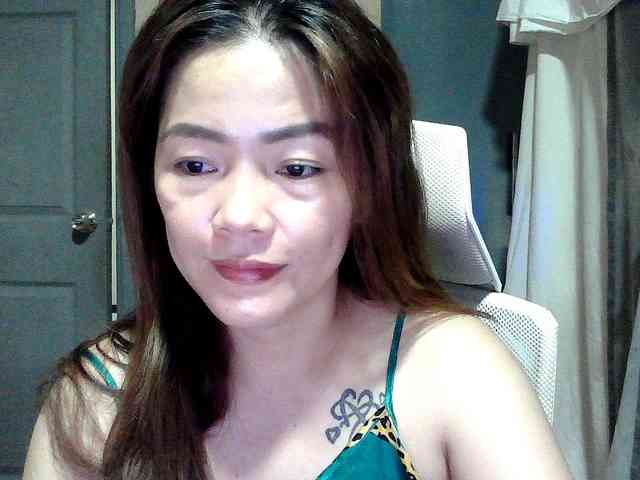 Wildhotsinglemom69 webcam