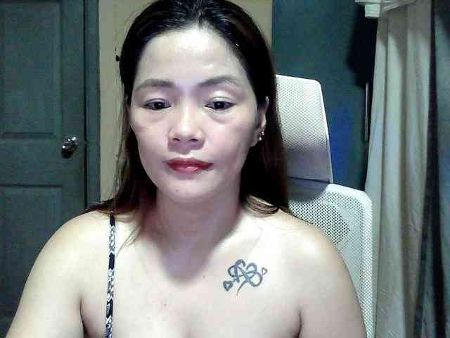 Wildhotsinglemom69 webcam