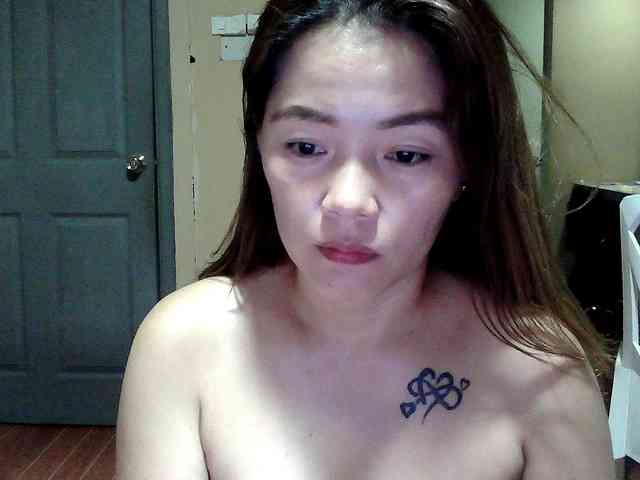 Wildhotsinglemom69 webcam